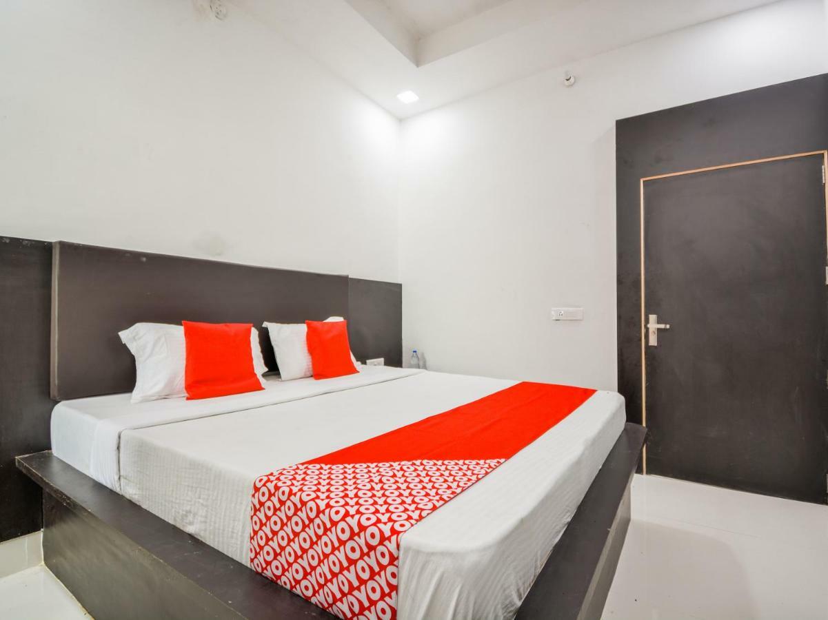 Oyo 43505 Hotel The White House Hisar ภายนอก รูปภาพ