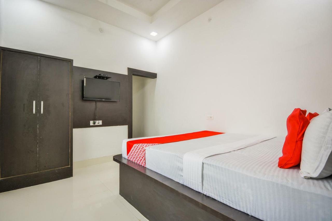 Oyo 43505 Hotel The White House Hisar ภายนอก รูปภาพ