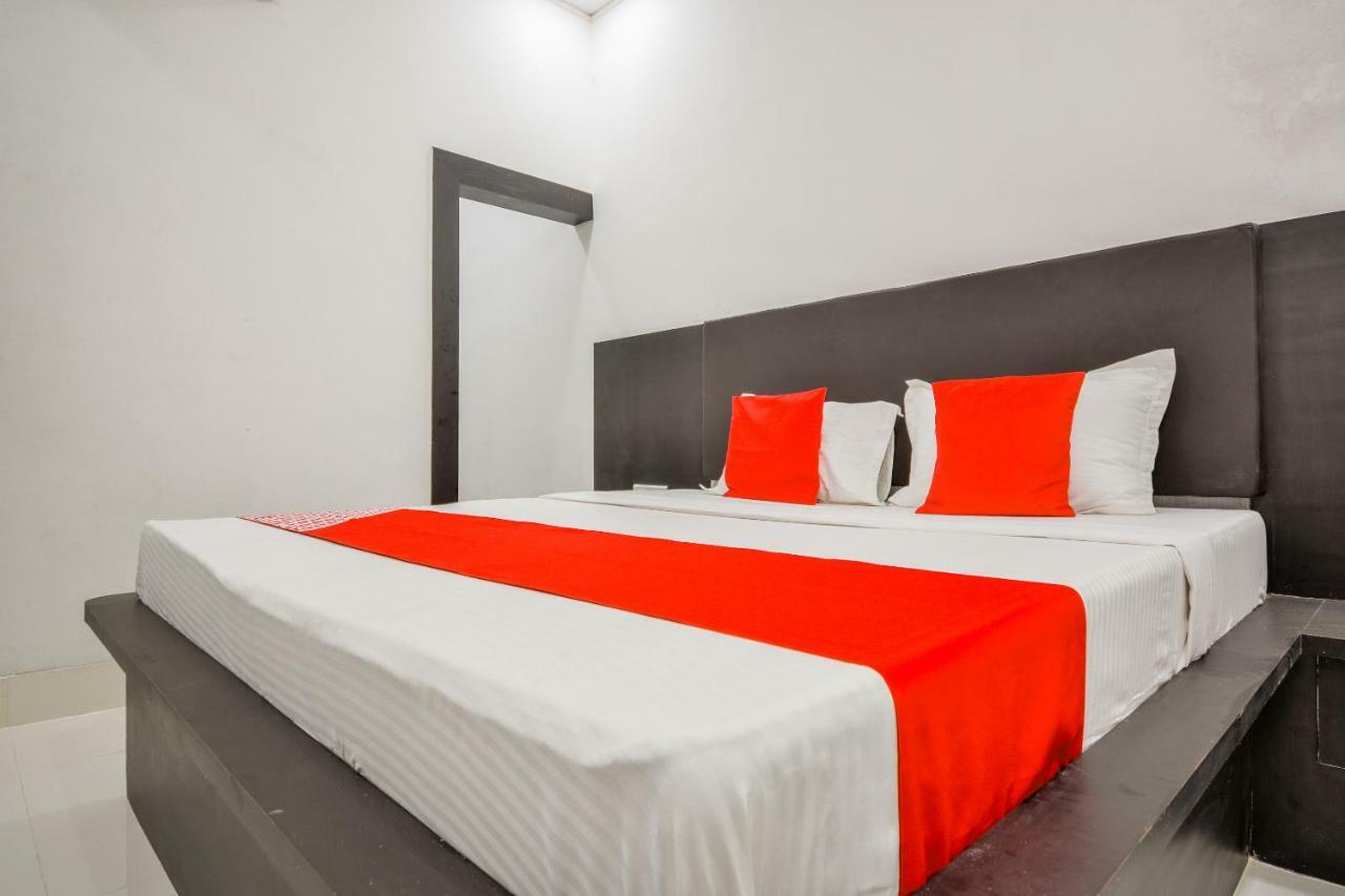 Oyo 43505 Hotel The White House Hisar ภายนอก รูปภาพ