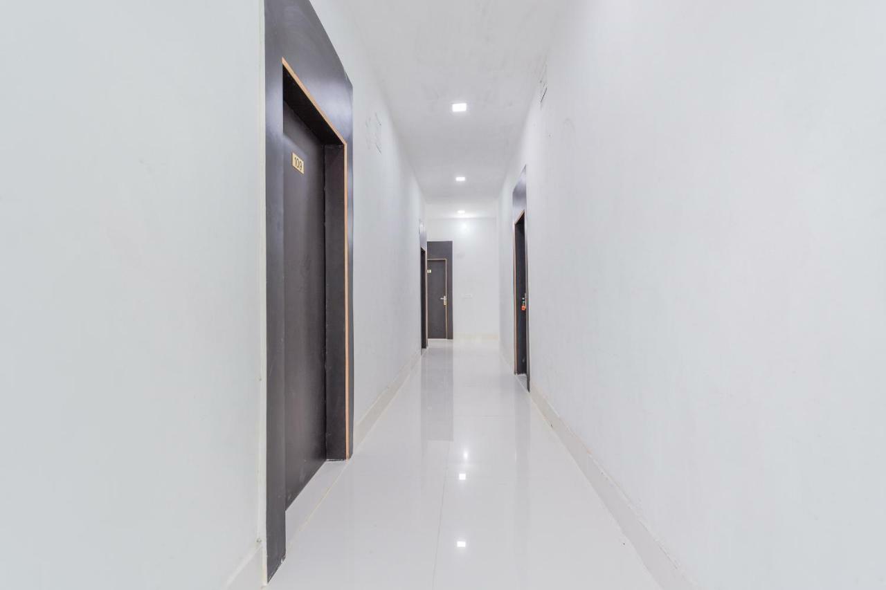 Oyo 43505 Hotel The White House Hisar ภายนอก รูปภาพ