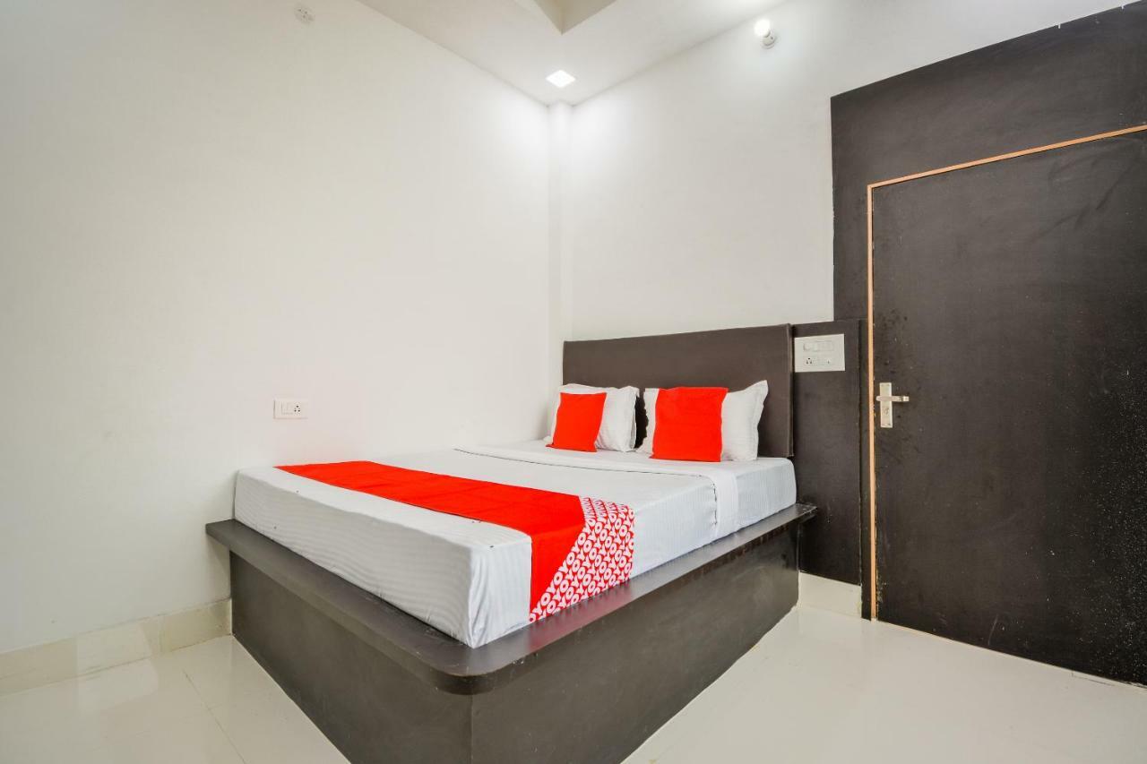 Oyo 43505 Hotel The White House Hisar ภายนอก รูปภาพ