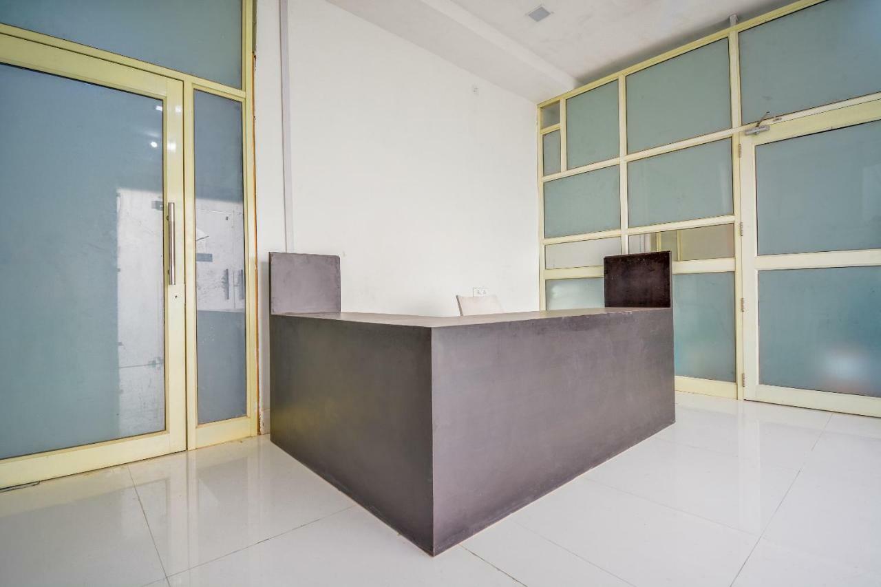 Oyo 43505 Hotel The White House Hisar ภายนอก รูปภาพ