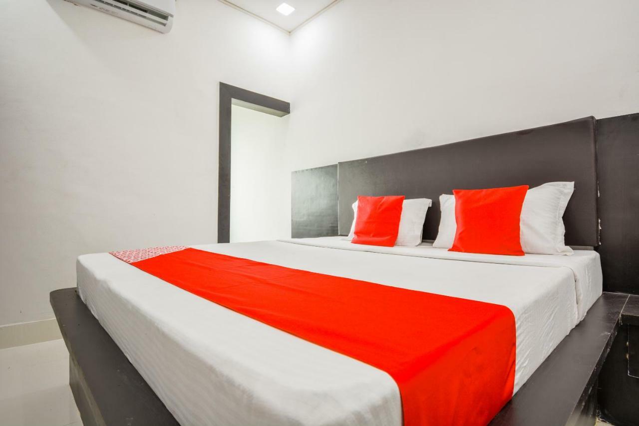 Oyo 43505 Hotel The White House Hisar ภายนอก รูปภาพ